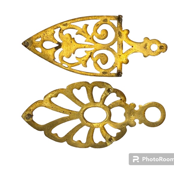 Sold 2 Vintage Brass Trivets - Picture 2 of 2